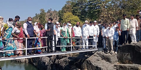 Aditya Thackeray यांच्या कडून बहुचर्चित लोखंडी पुलाची पाहणी