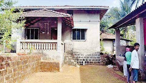 Dapoli : दापोलीत तीन वृद्ध महिलांचा जळून मृत्यू, तीन खोल्यांमध्ये सापडले तिघींचे मृतदेह, घातपाताचा संशय व्यक्त