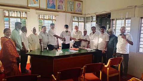 godsakhar sugar factory : कोल्हापूर जिल्ह्यातील ‘या’ साखर कारखान्याच्या १२ संचालकांनी दिला तडकाफडकी राजीनामा