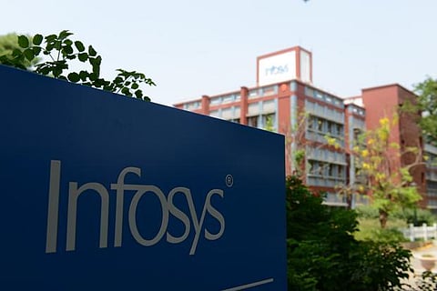 खुशखबर! Infosys मध्ये ५५ हजार आयटी फ्रेशर्सची भरती