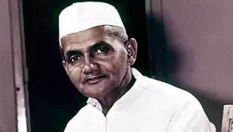 Lalbahadur shastri death anniversary : माजी पंतप्रधान लालबहादूर शास्‍त्री यांच्‍या पत्‍नीने फॅमिली पेंशनमधून फेडले होते कर्ज