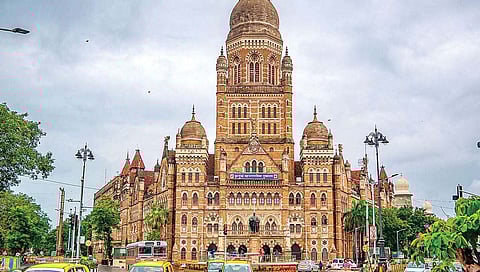 Mumbai Municipal : मुंबई महानगरपालिकेतील १७२ अधिकारी आणि कर्मचाऱ्यांना कोरोना
