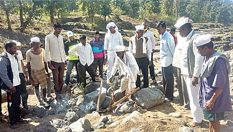 पेठ तालुक्यातील या तीन गावांना पाण्यासाठी करावी लागतेय वणवण ;  आता एसएनएफ भागविणार या गावांची तहान