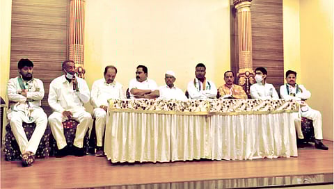 अक्षय खताळ 