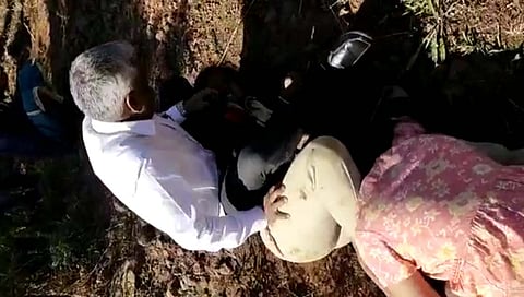 सातारा : वनरक्षक मारहाण प्रकरण: जानकरची वन समितीच्या अध्यक्षपदावरून हकालपट्टी