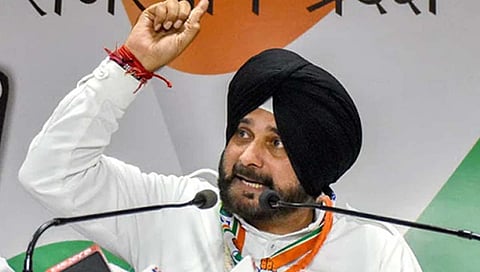 Panjab Election : सिद्ध म्हणतात काँग्रेसला गटबाजीचाच फटका बसू शकतो