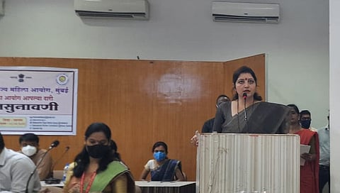 रुपाली चाकणकर : अत्याचार प्रतिबंधक समित्या केवळ कागदोपत्री