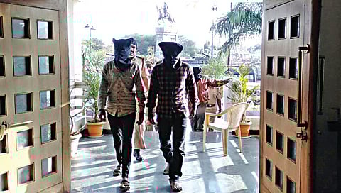 लोहोणेर जळीतकांडातील आरोपींच्या कोठडीत वाढ ; प्रेयसीनेच पेटवले होते प्रियकराला