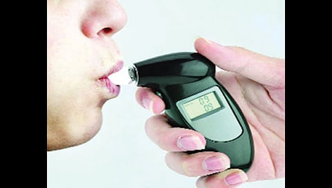 कोव्हिडचा छडा लावणारे ‘ब्रेथ अ‍ॅनालायझर’