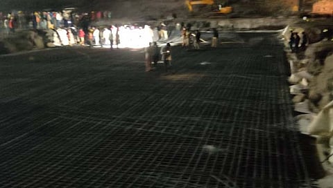 पुणे : येरवड्यातील शास्त्रीनगरमध्ये इमारतीचा स्लॅब कोसळला; पाच कामगारांचा मृत्यू