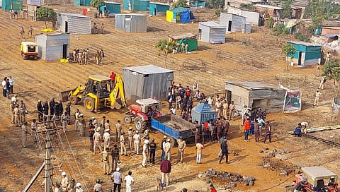 Hupari Crime : हुपरीतील ‘त्या’ जागेवरील अतिक्रमण हटवले, पोलिसांचा मोठा फौजफाटा