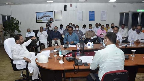 थकीत वीज बिल भरा अन्यथा अंधाराचा सामना करा : डॉ. नितीन राऊत