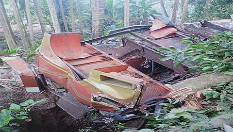 अपघातग्रस्त ट्रक