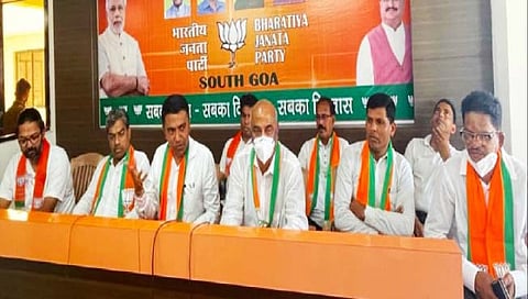 मडगाव : पत्रकार परिषदेत मुख्यमंत्री डॉ. प्रमोद सावंत, उपमुख्यमंत्री बाबू आजगावकर,दामू नाईक,उल्हास तुयेकर व इतर उमेदवार.