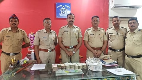 धुळे : मालेगावातून सुरतकडे जाणारी २५ लाखांची रोकड जप्त