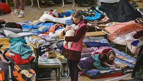 रशियाकडून हल्ला झाल्यानंतर पलायन