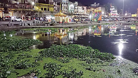 नाशिक : रामकुंडावर अस्वच्छतेचा कळस ; समितीने पाहणी करण्याची मागणी