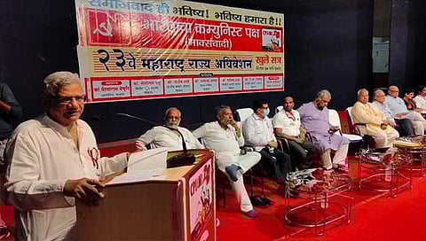 भाजपाकडून संविधान अस्थिर करण्याचे प्रयत्न : सीताराम येचुरी