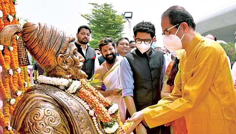 विधानसभेत शिवजयंतीवरून रंगला वाद