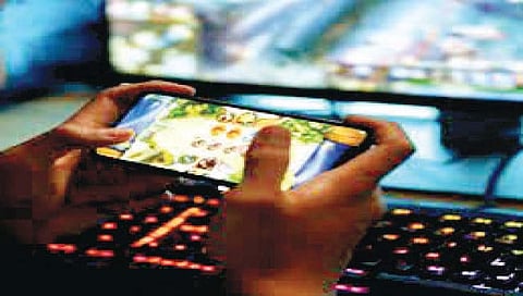 ऑनलाईन गेम्सवर बंदीसाठी कर्नाटक सर्वोच्च न्यायालयात