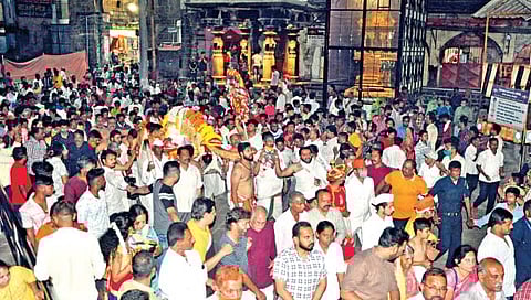 कोल्हापूर : दोन वर्षांनी भाविकांसह पालखी सोहळा