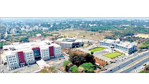 मुख्यालय इमारतीचा नारळ फुटणार कधी?
महापालिकेची जागा आयताकृती : ‘चौरस’साठी कृषी मंत्र्यांसोबत वाटाघाटी 
