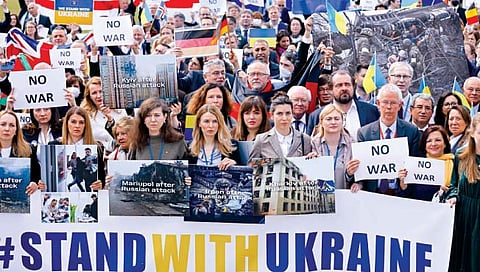 Russia Ukraine War : मारियुपोलमध्ये आतापर्यंत २५०० जणांचा मृत्यू