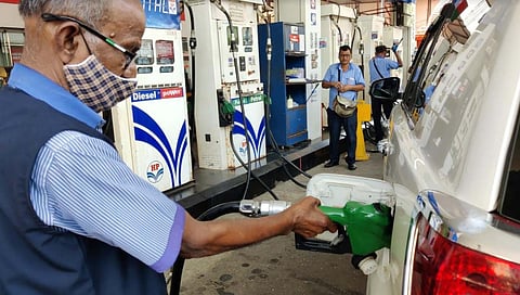 Petrol Diesel Prices : १० दिवसांत नवव्यांदा इंधन दरात वाढ, मुंबईत डिझेलचे शतक