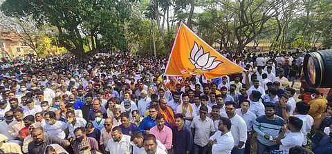 Goa Election Result LIVE : गोव्यात भाजप बहुमताजवळ, काॅंग्रेस पिछाडीवर