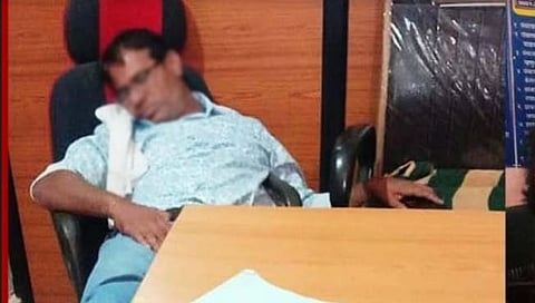 भंडारा : भर सभेत दारूच्या नशेत ग्रामसेवक खुर्चीतच लोळले; सभा करण्याची आली वेळ