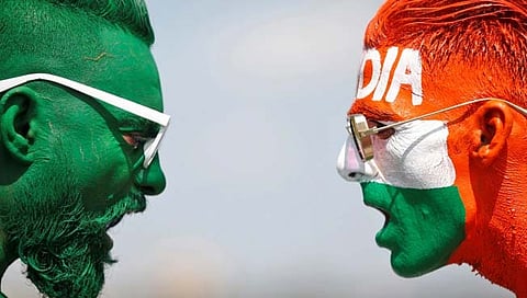 SAFF Cup Ind vs Pak : आशिया चषकाआधी भारत-पाकिस्तान भिडणार बेंगळुरूमध्ये