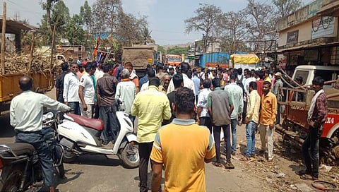 परिते येथे डंपरचे चाक डोक्यावरून गेल्याने महिला जागीच ठार