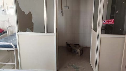 सातारा : पिंपोडे बुद्रुक ग्रामीण रुग्णालयाची जमावाकडून तोडफोड