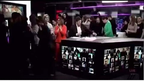 No To War : ऑन-एयर शो मध्ये रशियातील टीव्ही चॅनेलच्या सर्व कर्मचाऱ्यांनी दिला राजीनामा