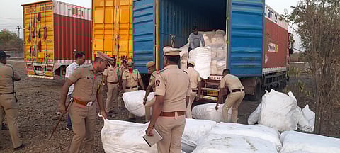 जळगाव : भुसावळात २ कोटी २७ लाखांचा गुटखा जप्त