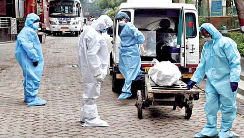कोरोनामुळे पुन्हा चिंता वाढली, २४ तासांत तब्बल १,३९९ रुग्णांचा मृत्यू