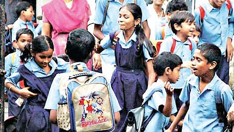 शाळांच्या वेळा बदलणार, उष्णतेच्या लाटेमुळे निर्णय