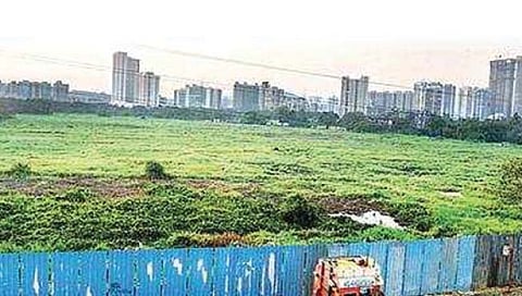 कारशेडचा वाद मिटवा