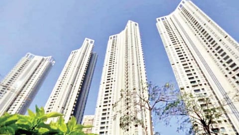 मुंबई : बिल्डरांविरुद्धच्या सर्वाधिक तक्रारी मुंबई उपनगरांतून