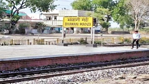 भारतातील अनोखी रेल्वे स्थानके