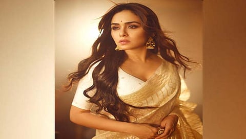 Filmfare : अमृता खानविलकर ठरली ‘फिल्म फेअर’च्या पेजवर झळकणारी पहिली मराठमोळी अभिनेत्री