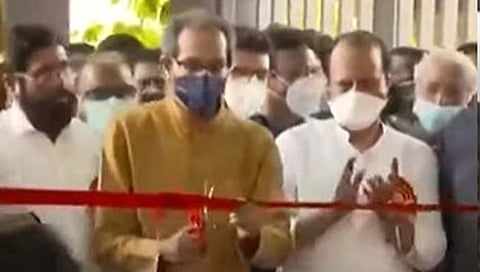 metro : मुख्यमंत्री उद्धव ठाकरे यांच्या हस्ते मुंबई ‘मेट्रो’ला हिरवा झेंडा