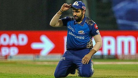 पराभवाचा झटका त्‍यापाठाेपाठ रोहित शर्माला लाखो रुपयांचा दंड!