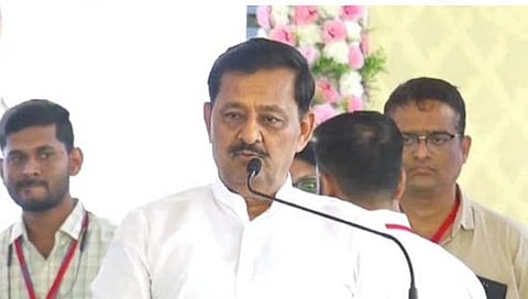 सोलापूर : शहरातील महत्त्वपूर्ण उड्डाणपूलांची सुधारणा करावी, आमदार विजयकुमार देशमुखांची गडकरींकडे मागणी