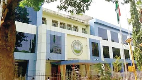 सोलापूर :  मिनी मंत्रालयाच्या निधीवर आमदारांचा डोळा