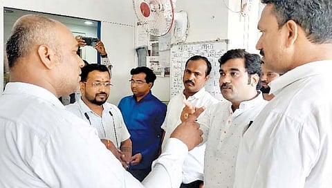 सोलापूर : फेक कर्जाचा जिल्ह्यातील 37 युवकांना फास