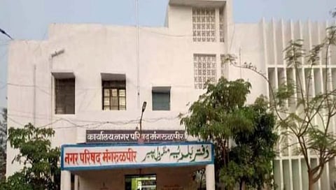 वाशिम : मुख्याधिकाऱ्याच्या घरातून ५.२२ लाखांची रोकड जप्त, एसीबीची मोठी कारवाई www.pudharinews.