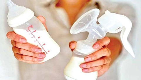 स्तनपान व दुग्धदान बाळांसाठी अमूल्य