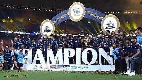 IPL FINAL 2022 : गुजरात ‘हार्दिक’ चॅम्पियन, राजस्थानला ७ विकेटस्नी हरवले