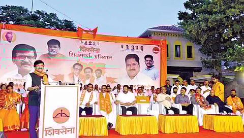 कोल्हापूर : जिल्ह्यातील सर्व निवडणुकांत भगवा फडकवा : खा. संजय राऊत